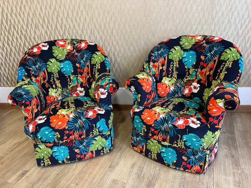 Fauteuil crapaud avec motif floral